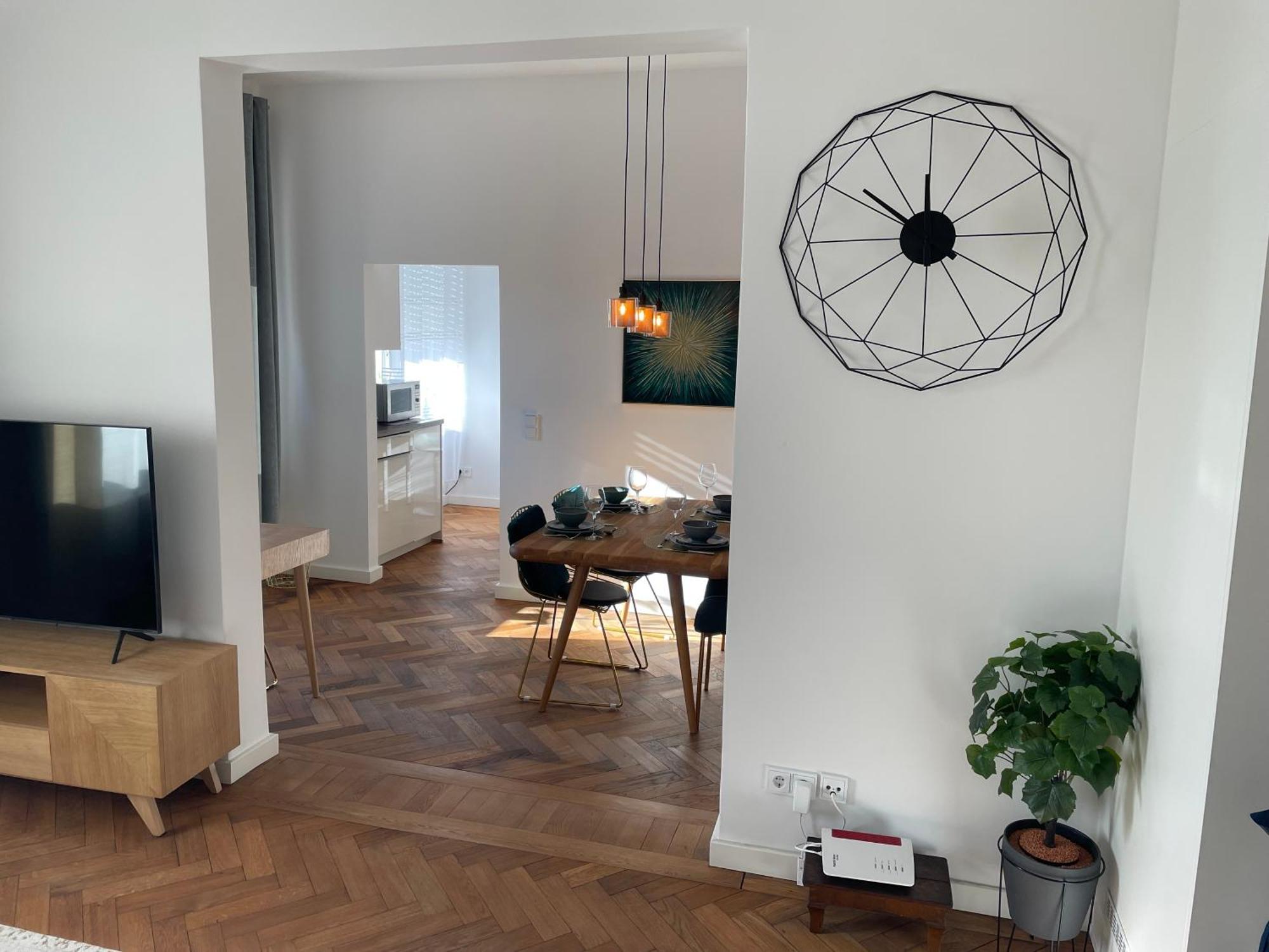 Grosse Wohnung In Westend Мюнхен Экстерьер фото